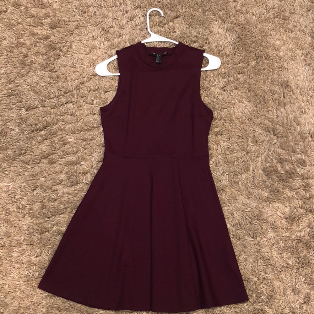 Fit &flare burgundy dress